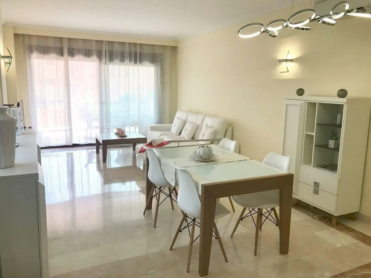Beautiful Apartment In Costa Del Sol,500M From Sea Estepona